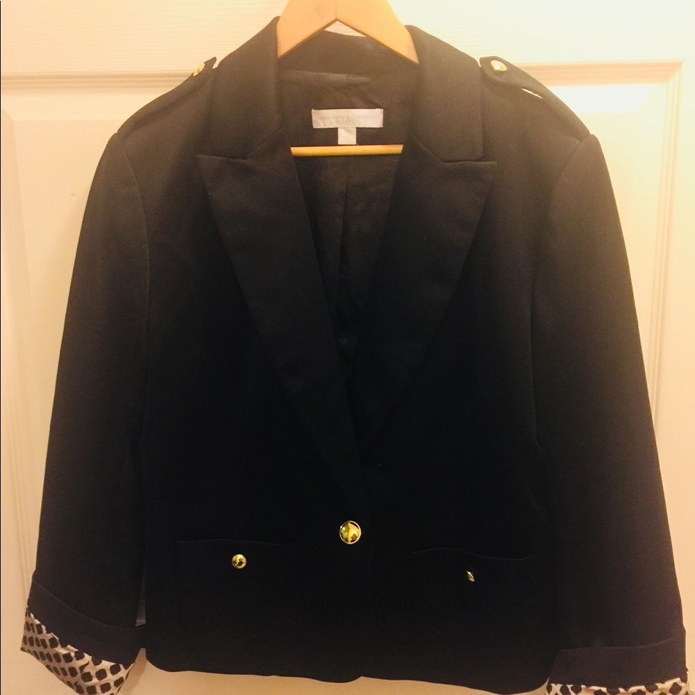 Black polyester blazer with cream & black lining